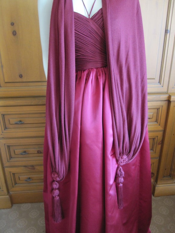 Oscar de la Renta silk and cashmere gown with longcashmere wrap 3