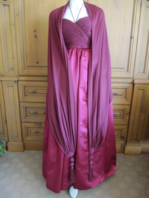 Oscar de la Renta silk and cashmere gown with longcashmere wrap 4