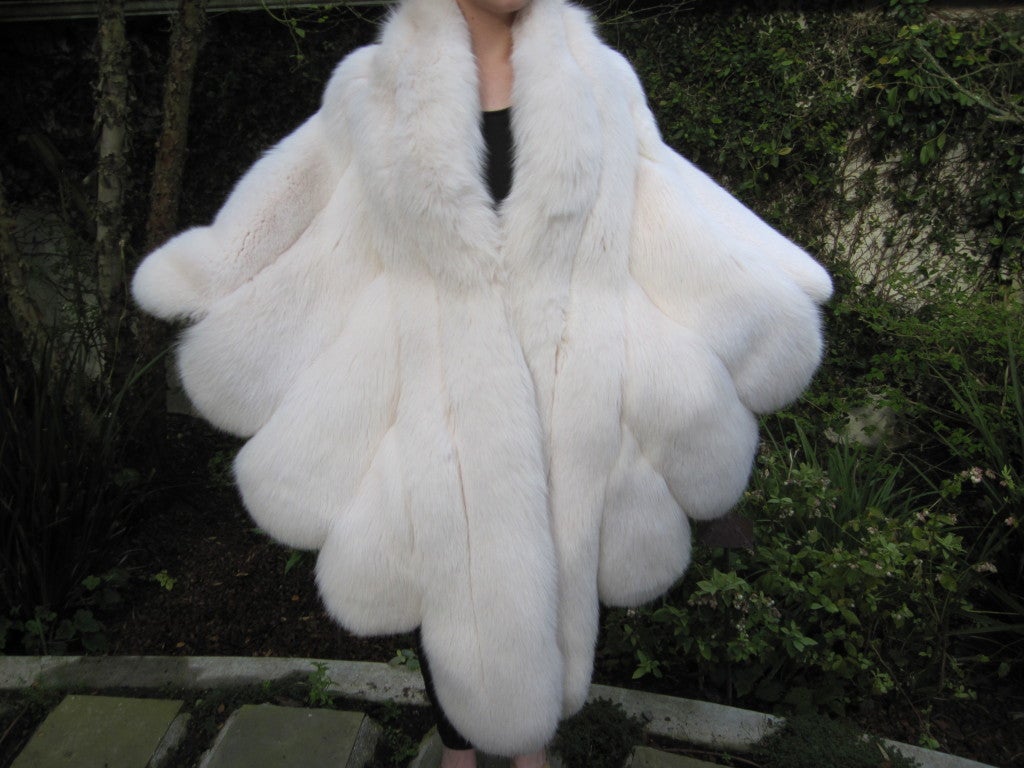 Women's Bob Mackie sensational huge white fox wrap