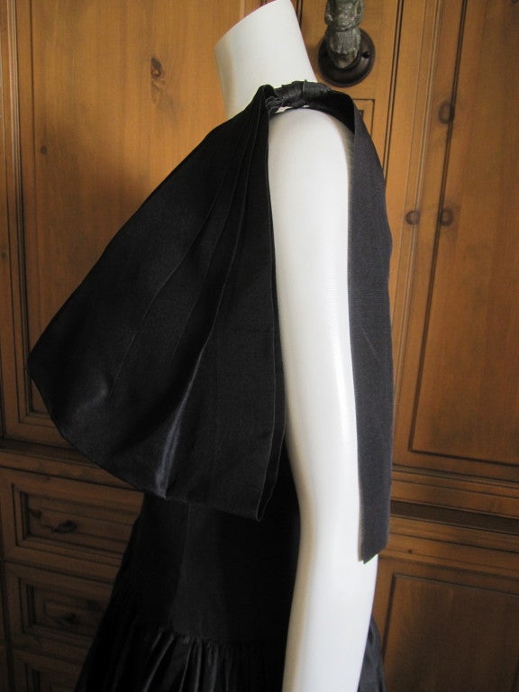 Chanel elegant vintage one shoulder gown with large bow detail 5