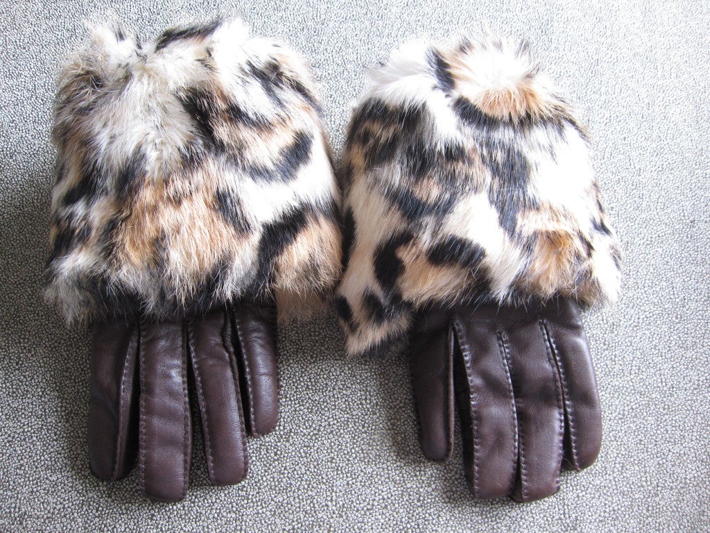 Men's Hermes men's cashmere lined leather gloves w leopard print fur