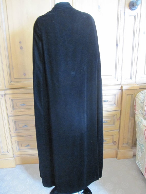 Mollie Parnis Madame X dress with matching floor length cape 4