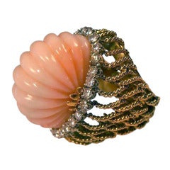 Retro 1960's 14 kt woven gold angel skin coral ring