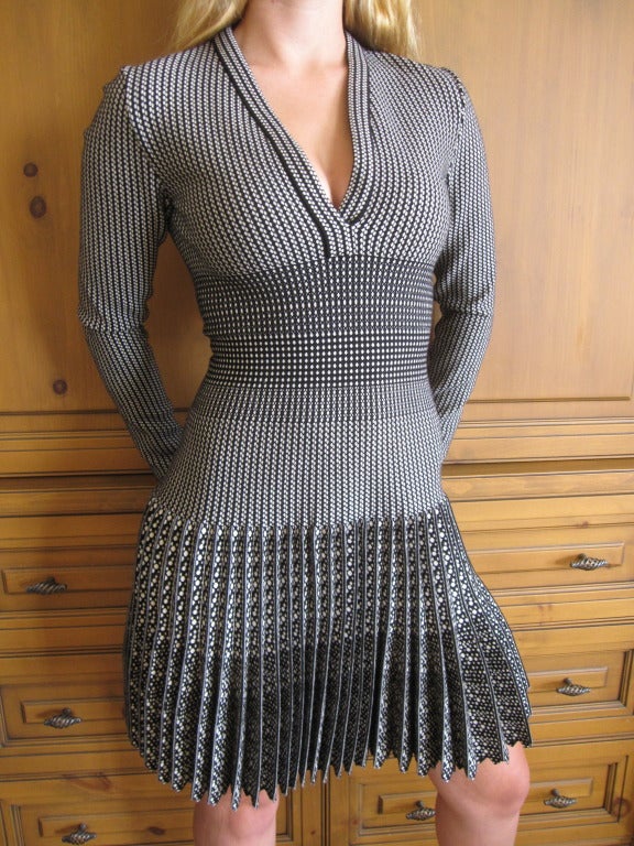 Azzedine Alaia  black and white skater skirt Salamandre dress New w Tags In New Condition In Cloverdale, CA