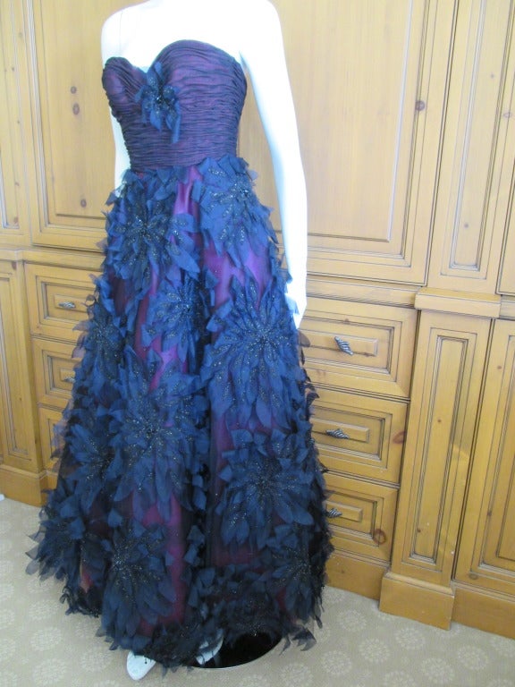 Oscar de la Renta Navy Dress w Jewel Flower Applique In Excellent Condition In Cloverdale, CA