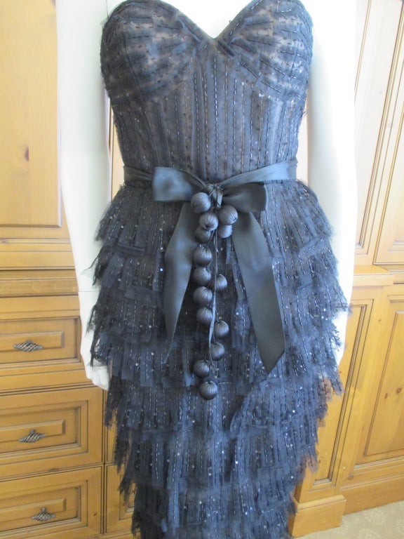 Oscar de la Renta Beaded Tiered Black Gown sz 18 In Excellent Condition In Cloverdale, CA