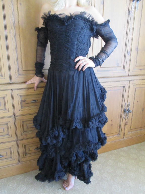 Women's Alexander McQueen F' 2002 Dramatic Black Dress