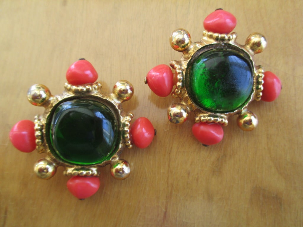 Christian Lacroix Gripoix Clip Earrings In Excellent Condition In Cloverdale, CA
