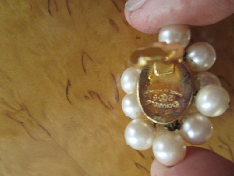 Chanel Pearl Cluster Clip Earrings In Excellent Condition In Cloverdale, CA
