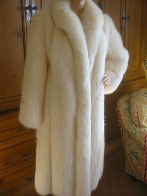 Revillon Luxurious Artic White Fox Fur Coat sz L at 1stDibs | white fox ...