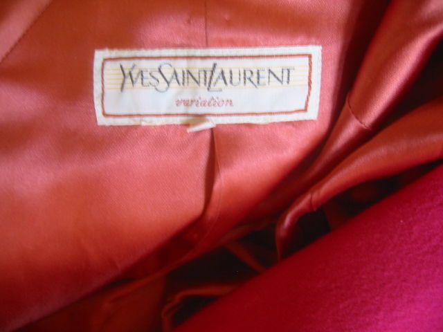 Yves Saint Laurent Vintage Fucia Wool coat with Detachable Cape 4