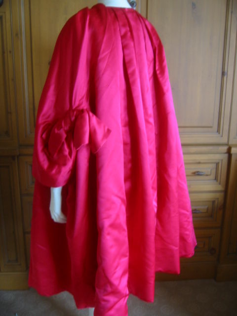 Women's Norell 1950's Dramatic Fucia Silk Opera Coat/Cape