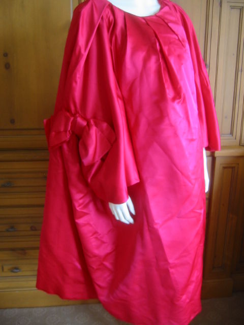 Norell 1950's Dramatic Fucia Silk Opera Coat/Cape 2