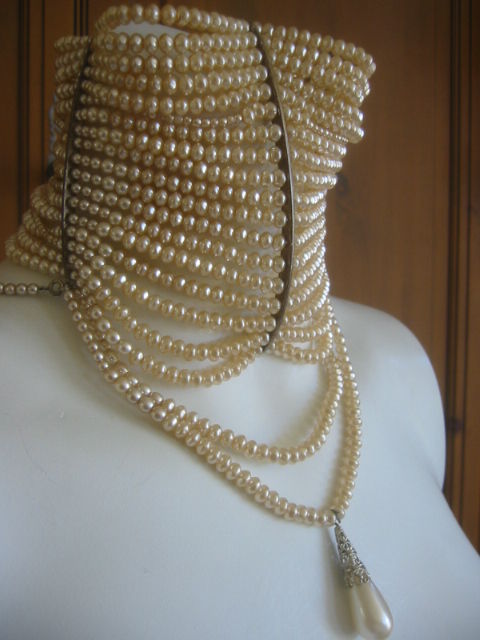 bloody pearl necklace original