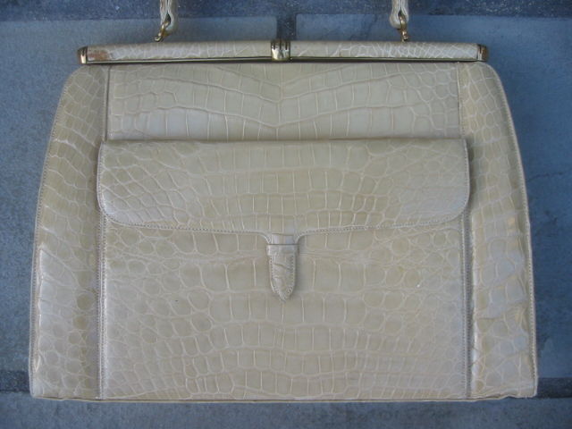 Wonderful Large Alligator Handbag from Lucille de Paris<br />
<br />
Founded in Paris in the late 30's Lucille made quality exotic skin bags, which were de rigueur for women of a certain status.<br />
They moved operations to NY during the war in