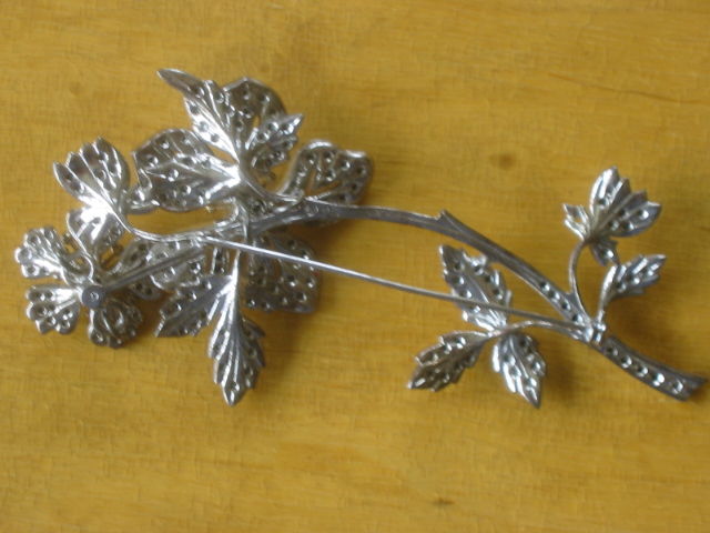 Antique Sterling Silver tremblant floral crystal pin 1