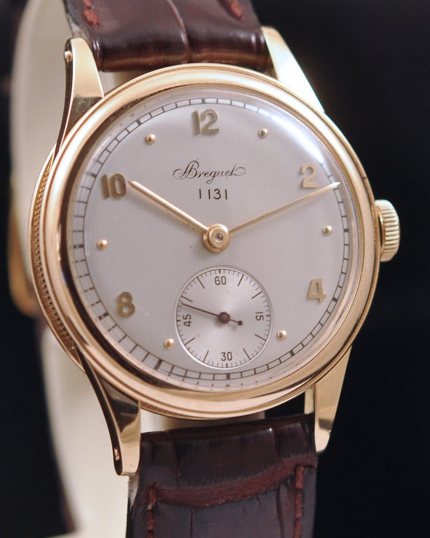 Breguet Yellow Gold Wristwatch circa 1940s In Excellent Condition For Sale In Paris, FR