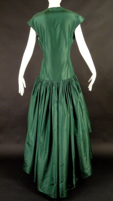 Couture Madame Grés Silk Evening Gown & Cape In Excellent Condition For Sale In Dallas, TX