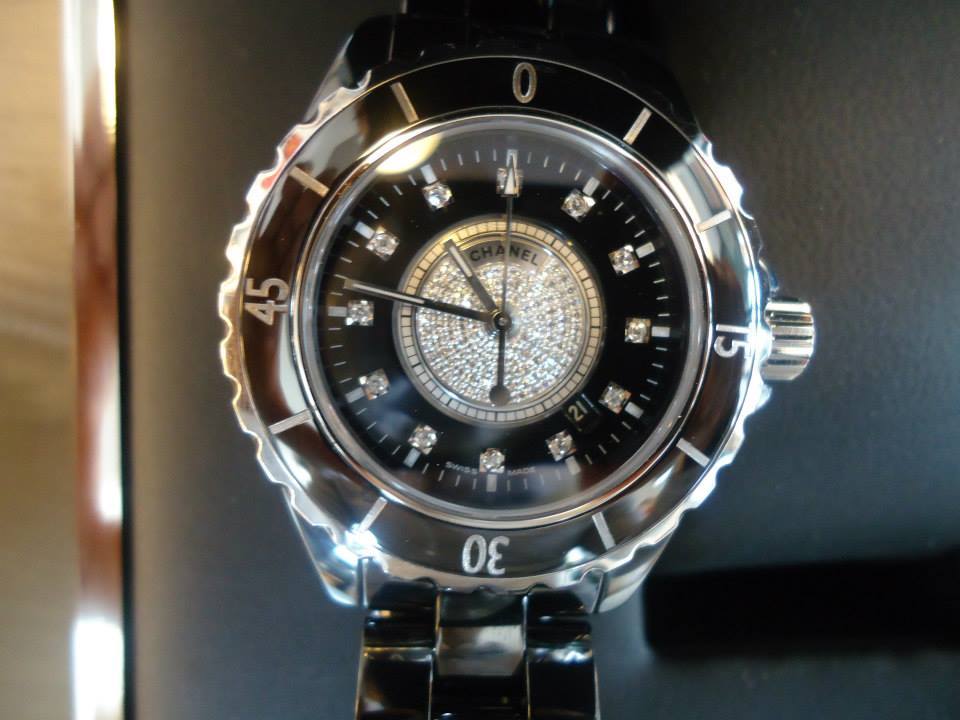 Chanel J12 Diamond Dial Black Watch In Excellent Condition In Gazzaniga (BG), IT