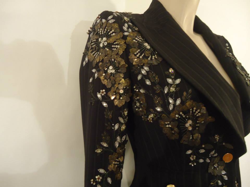 Dolce e Gabbana Embroided Pinstriped Suit Size 40 (It) In Excellent Condition In Gazzaniga (BG), IT