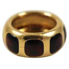 POMELLATO Cabochon Garnet Ring