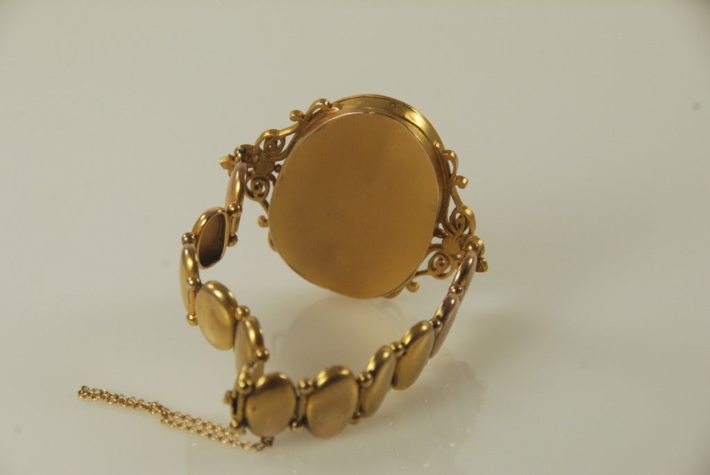 Victorian Gold & Enamel Plaque Bracelet In Good Condition For Sale In New York , NY