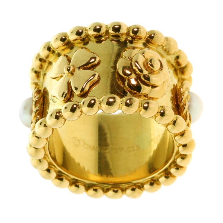 Chanel Lucky Pearl Camellia Yellow Gold Ring