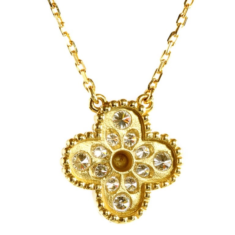 Van Cleef & Arpels Alhambra Diamond Pendant Necklace In New Condition In Feasterville, PA