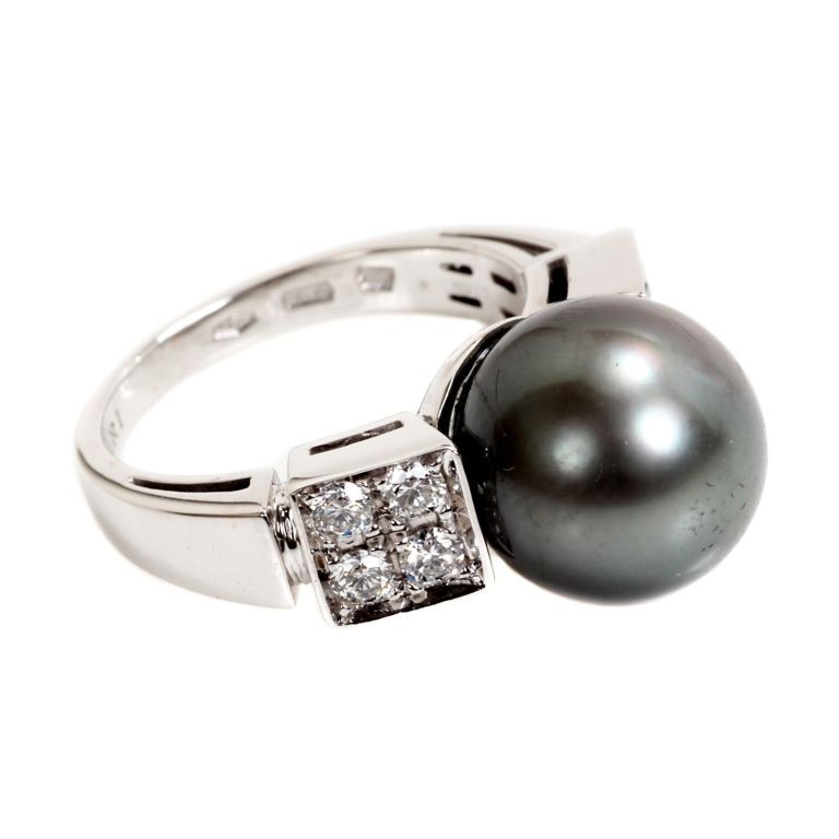 Bulgari Lucea Pearl Diamond White Gold Ring In New Condition In Feasterville, PA