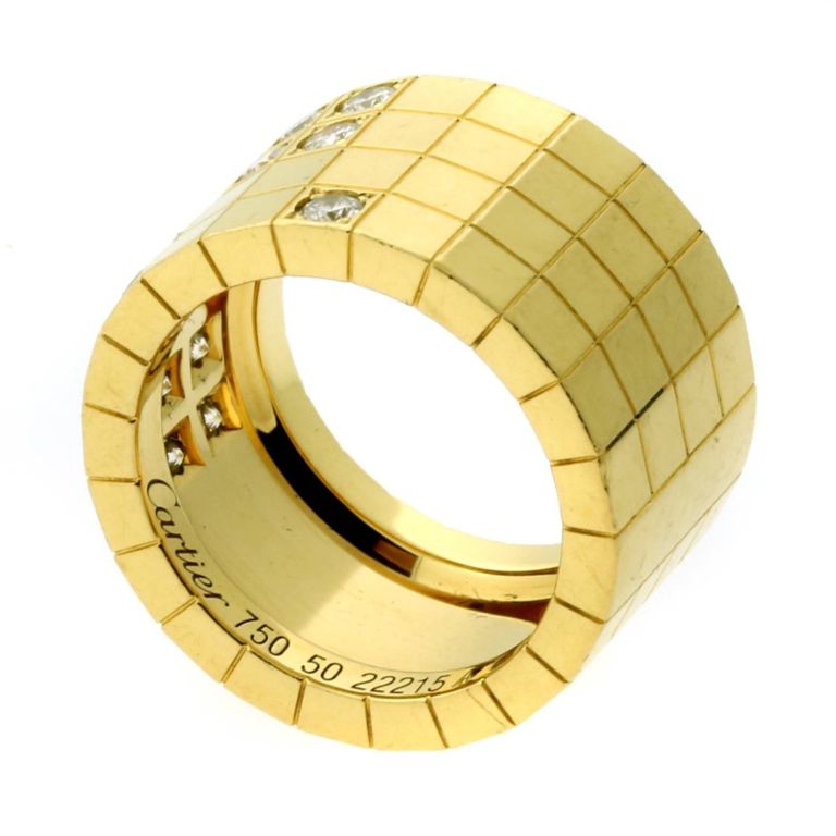 A fabulous authentic Cartier band featuring columns set with the finest Cartier round brilliant cut diamonds in 18k yellow gold.

Size: US 5 1/4 / EU 50
Dimensions: .49″ Inches wide

Inventory ID: 0000128