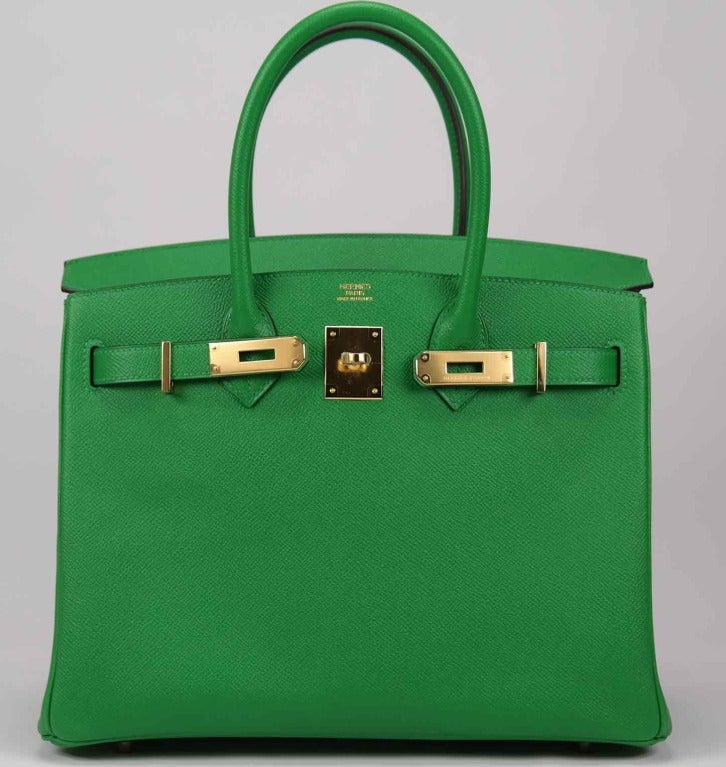Hermes handbag
Birkin size 30 , Togo leather and Gold hardware
New green 2014, Bambu
Purchased on April 2014
Original Invoice and packaging
Shipment and Insurance Included 
100%  Safe 
    1. Sold by company with invoice,
    2. Secured