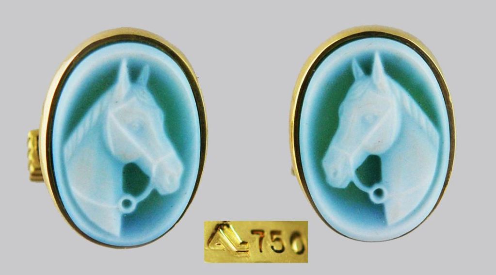 rare LEFT RIGHT Lipten 18k Gold Horse Head Cameo Cufflinks
