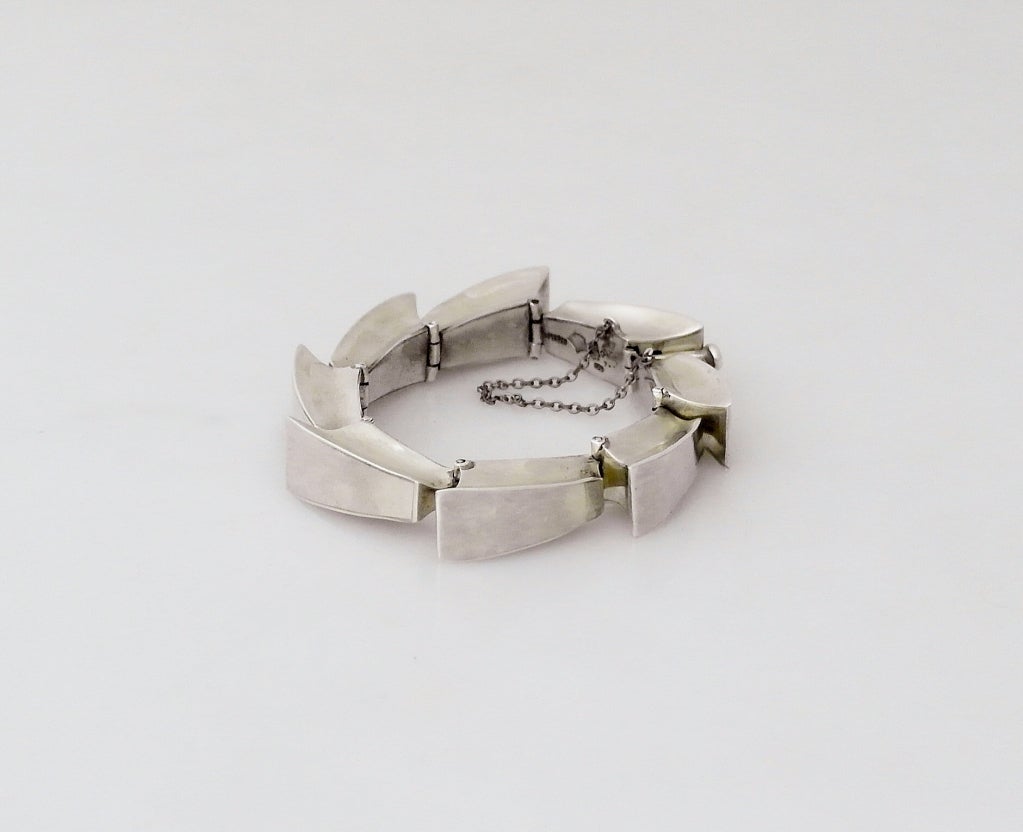 Antonio Pineda Taxco .970 Silver Modernist Bracelet For Sale 1