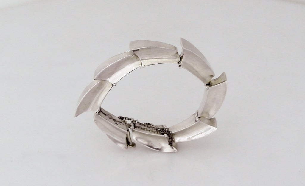 Antonio Pineda Taxco .970 Silver Modernist Bracelet For Sale 2