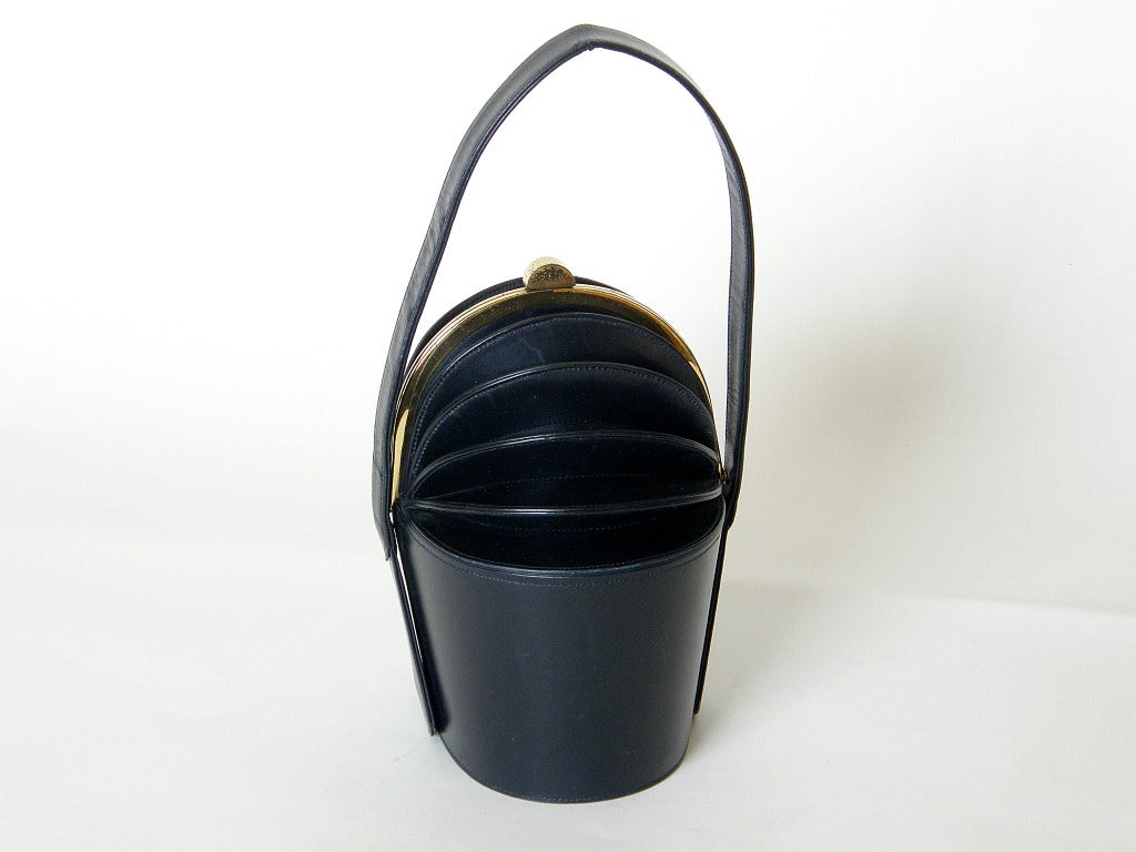 accordion shaped handbag