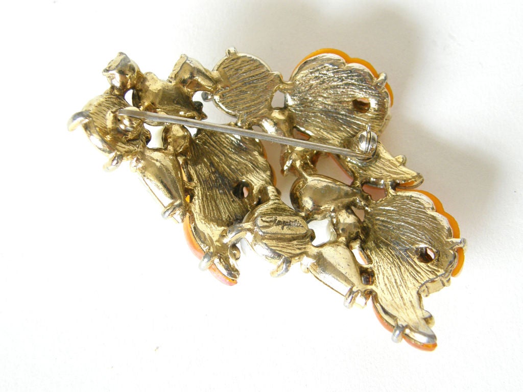 Women's Elsa Schiaparelli brooch