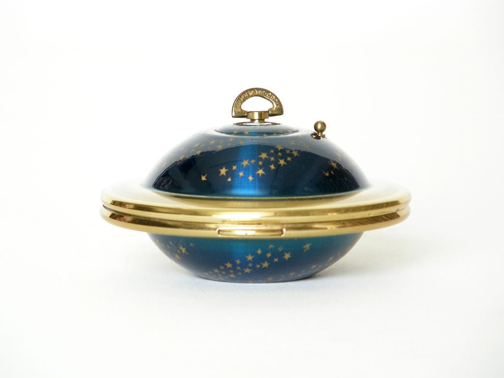 kigu flying saucer compact