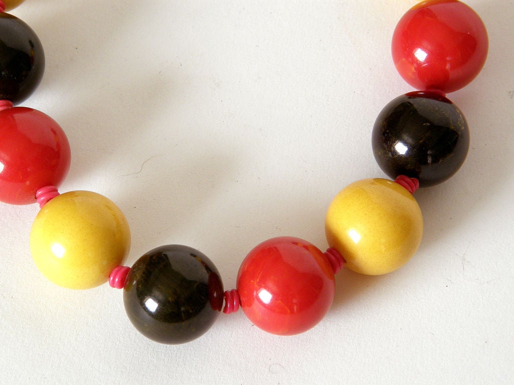 Women's Multicolored Bakelite Beads Necklace