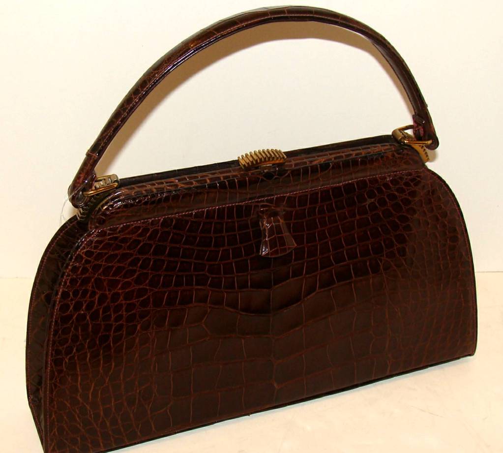 Brown Alligator Kelly Style Bag Purse In Excellent Condition In Lambertville, NJ