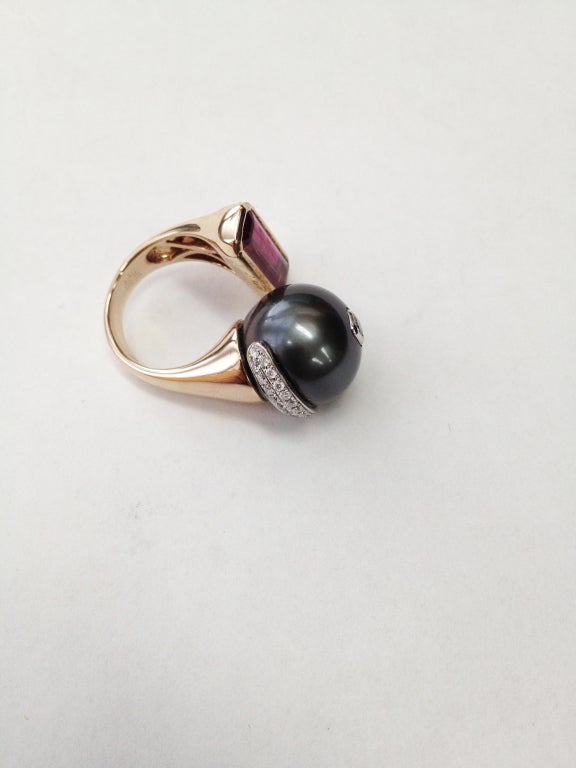 Women's Black South Sea Pearl Ruby Diamond  Gold Ring