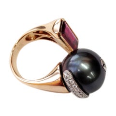 Vintage Black South Sea Pearl Ruby Diamond  Gold Ring