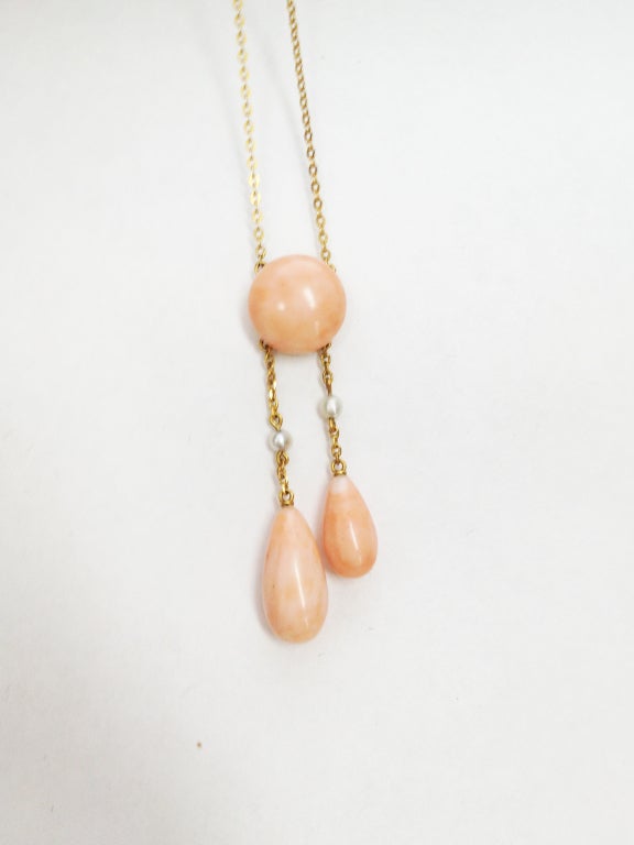 Beautiful Edwardian (Angel Skin) Coral and Pearl Drop Pendant Necklace
Approx. length 16