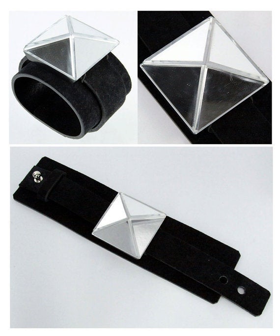 This unique and whimsical piece is sure to make you stand from the crowd. The mirror cube featured here on a black suede leather cuff. Wear it to inject some retro-chic vibes to your modern wardrobe.
*** Re-purpose with us… Which one of us doesn’t