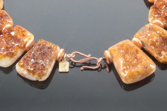 Dynamic High Quality Hand Carved and Polished Natural Citrine Necklace inter-spaced with Genuine Copper Beads. Approx. length: 17” If you have any special requests, don't hesitate to contact me. Best, Anna