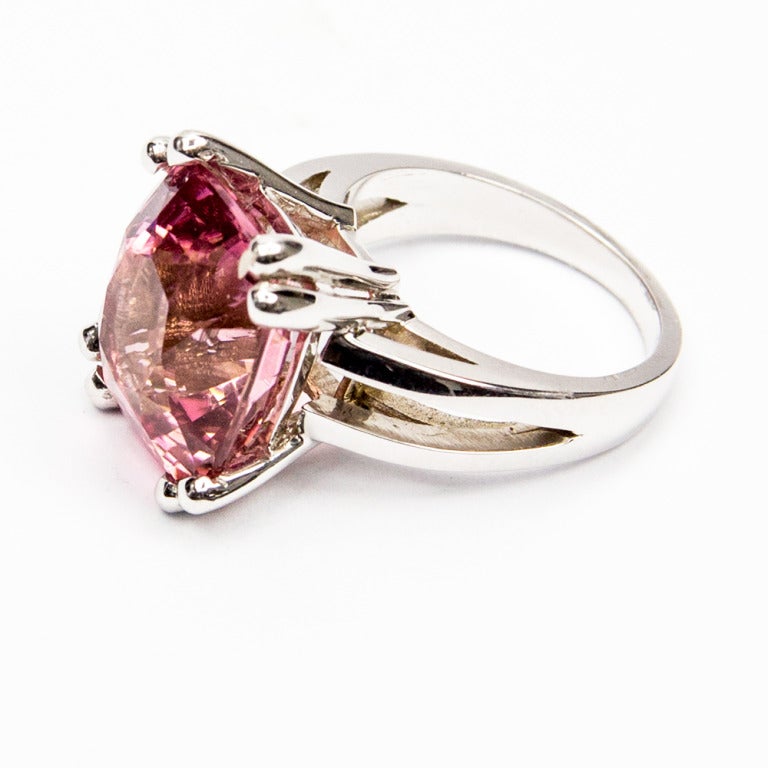Stylish Solitaire Cushion Pink Tourmaline Gold Ring