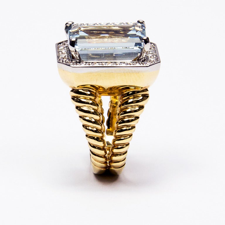 Step-Cut Aquamarine and Diamond Gold Cocktail Ring Estate Fine Jewelry In New Condition In Montreal, QC