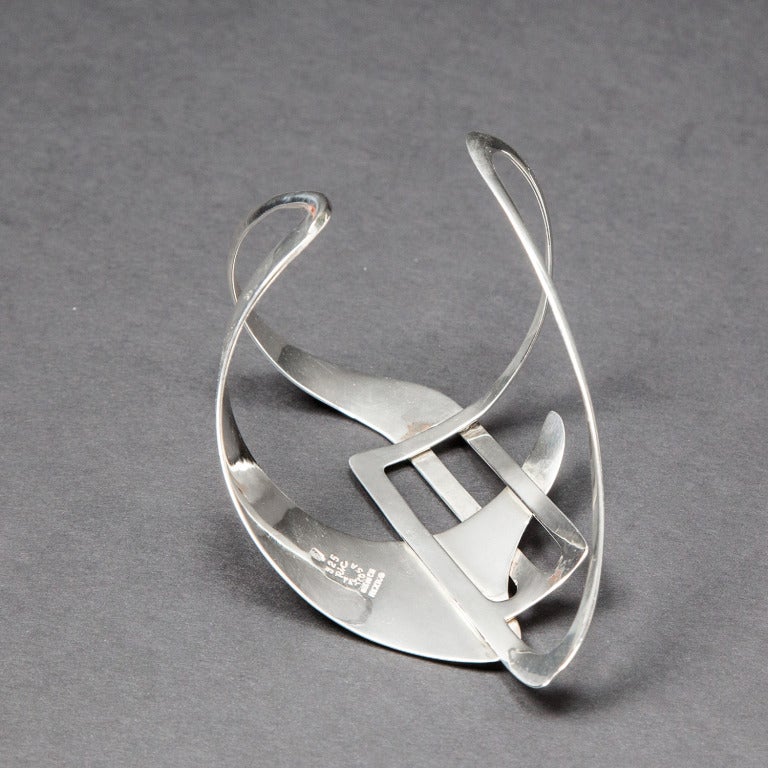 Abstract Modernist Erika Hult de Corral Sterling Silver Cuff Bracelet In Excellent Condition In Montreal, QC