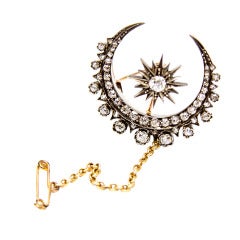 Victorian Diamond Crescent Moon en Tremblant Gold Brooch Pin