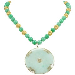 Outstanding Jade Gold Pendant Necklace