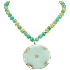 Retro Outstanding Jade Gold Pendant Necklace Estate Fine Jewelry